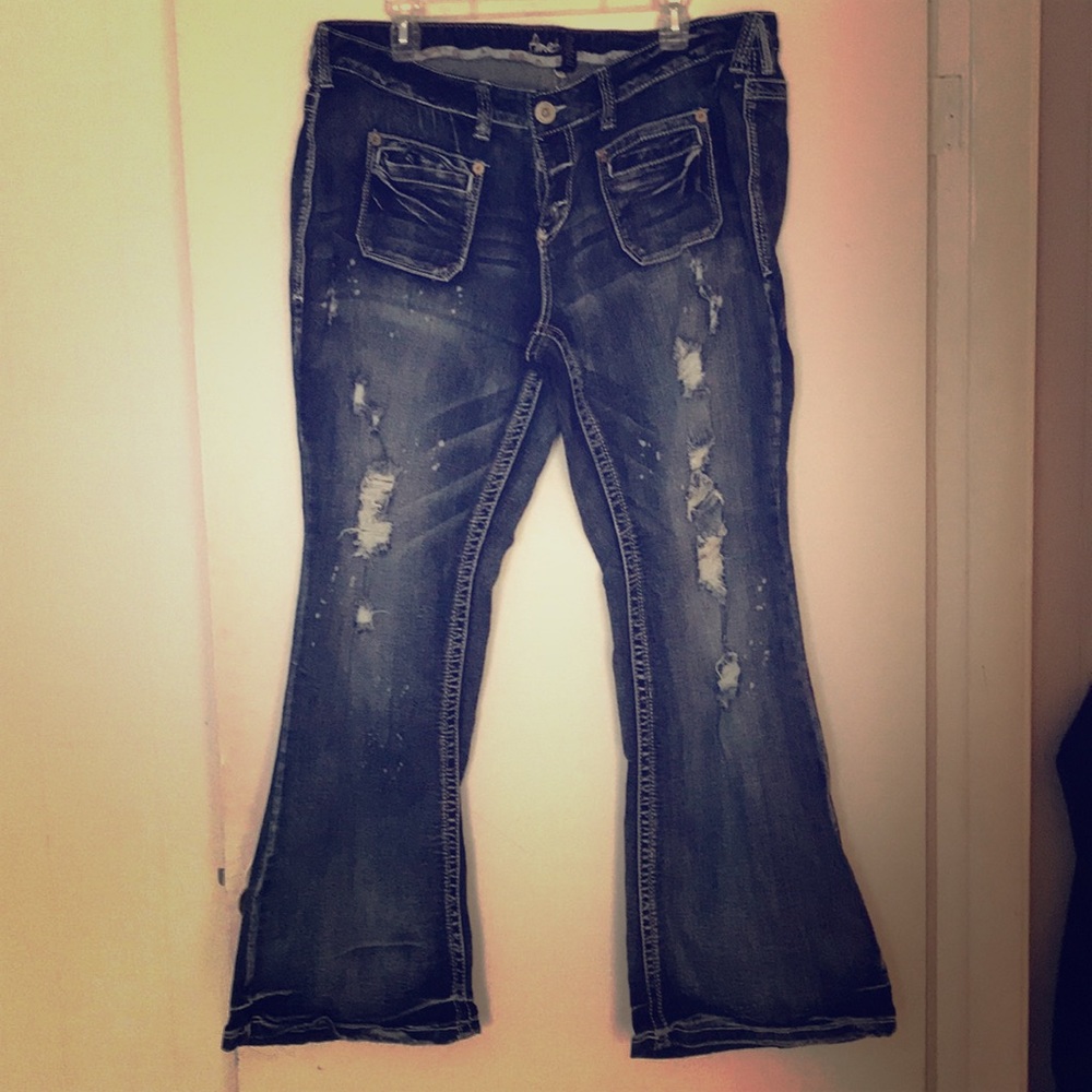 Amethyst destructed jeans
